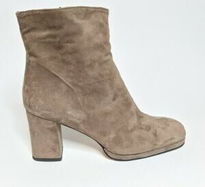 Sacha Short Brown Suede Leather Side Zip Ankle Boots Booties SZ 7B EUC